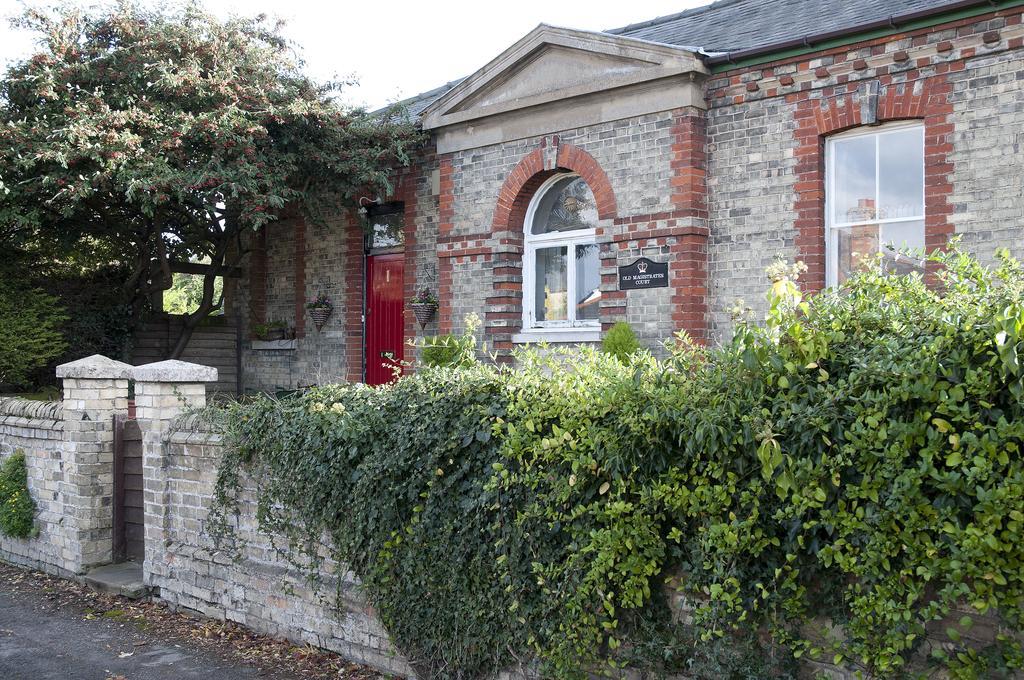 The Old Magistrates Court Bed & Breakfast Melbourn Bagian luar foto