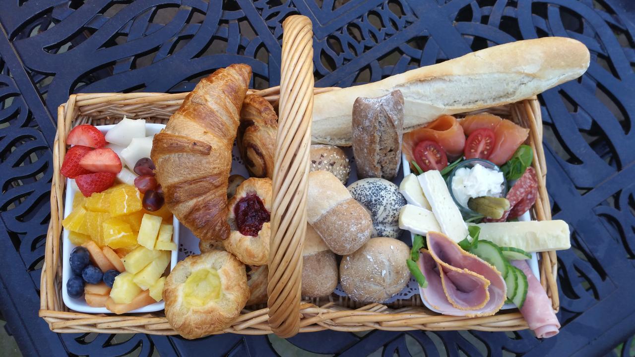 The Old Magistrates Court Bed & Breakfast Melbourn Bagian luar foto